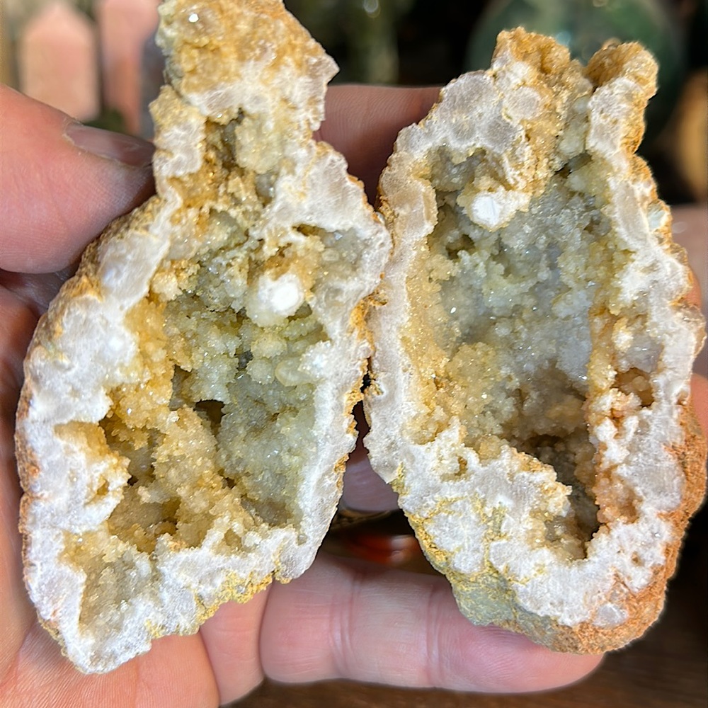 🌸SALE🌸 Super Sparkly Crystal Geode!